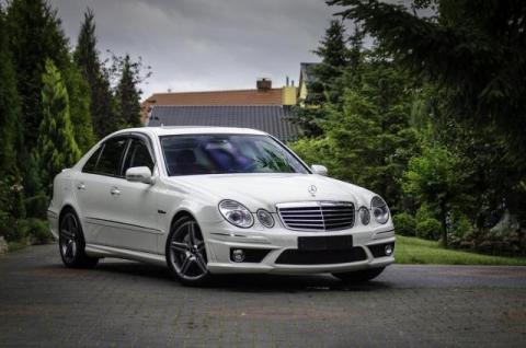 Mercedes-Benz W211 E63 AMG