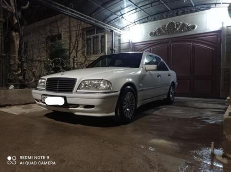 Mercedes Benz C 180