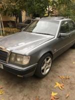 Mercedes w124 sotiladi sastayaniyasi yaxshi moshina choktirilgan