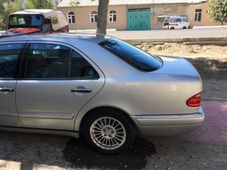 Mersedes Benz  W210 Avantgarde E230