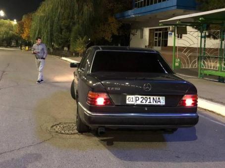 Mersedes benz w124 E230 AKKP