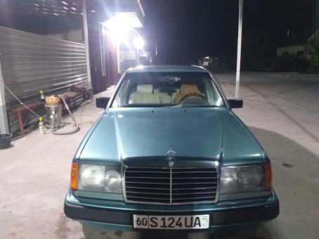 W124 Mercedes Benz