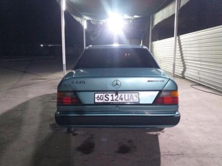 W124 Mercedes Benz