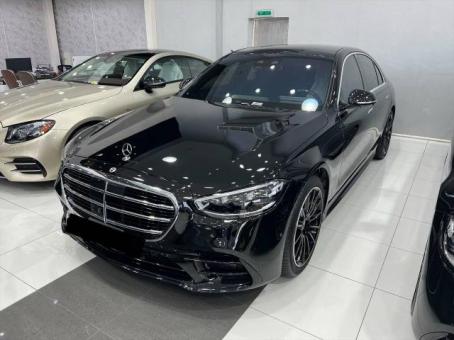 Mercedes-Benz S500 год 2022