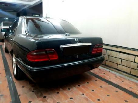 W210 E230 Mercedes