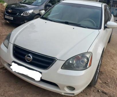 Nissan Altima 2006 yil