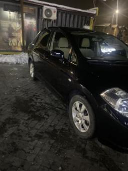 Nissan TIDA 2008 qora