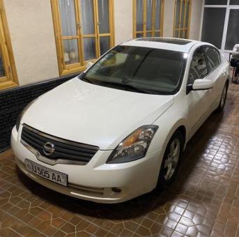 Nissan Altima 2008yil