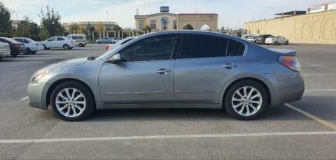 Nissan altima 2008 full variatr dubai versia