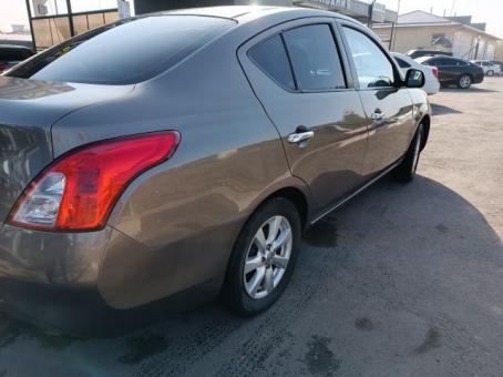 Nissan sunny 2012yil 145000km