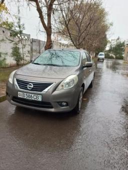 Nissan Sunny 2012 ful car_model