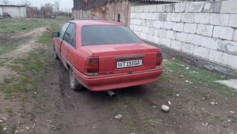 Opel omega  sotiladi metan