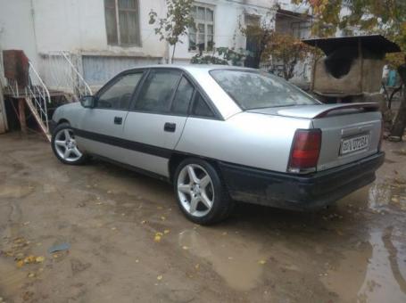 Opel omega 1987 zur