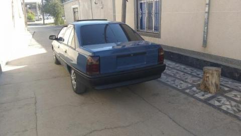 mashina opel omega 1986