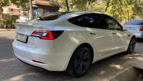 •Tesla car_model 3 Standart Range•