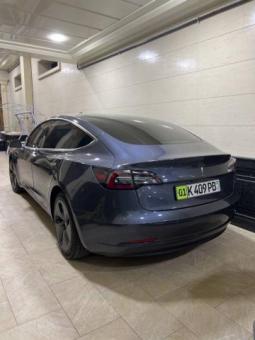 Tesla car_model 3 standart