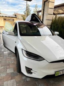 срочно продается tesla car_model Х dual motor  2020 в идеальном состоянии