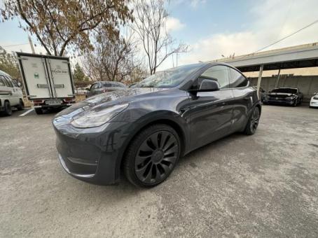 Tesla Y Performance