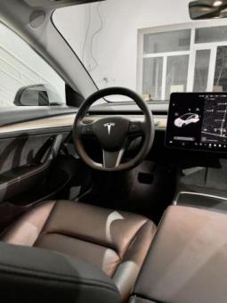 Tesla car_model 3 2021 года