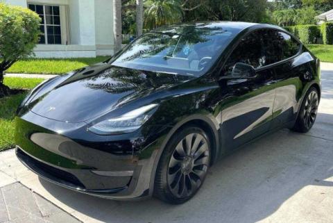 Tesla car_model Y DUAL MOTOR 2021 г. Срочно