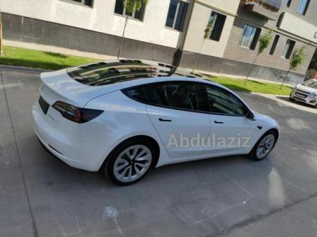 Tesla в Ташкенте car_model 3 2022 Без пробега в Наличии Электромобиль