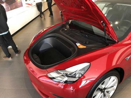 Tesla car_model 3 Performance