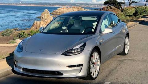 Tesla car_model 3 standart 2022