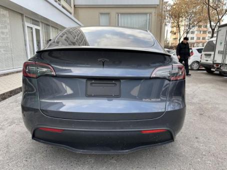 Tesla Y Performance