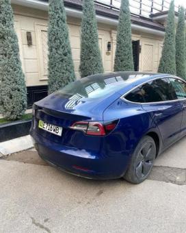 Tesla car_model 3 Dual Motor
