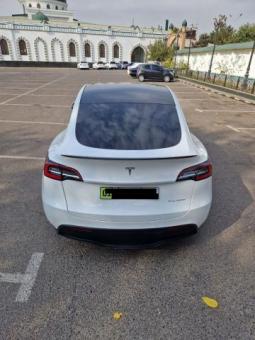 Tesla Amerka dual mator mashina akuratniy yurgan 40.000 prabek