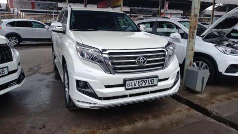 Toyota Land  Cruiser 150, 2015 йил,ок ранг, нархи 45.000 у.е.