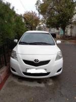 Продается Toyota Yaris 2012 год