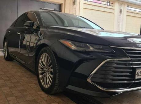 Toyota Avalon Limited 2019 год