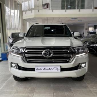 Toyota Land Cruiser 200