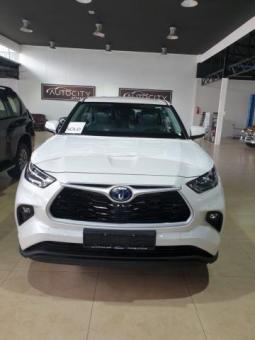 Toyota  Highlander 2022 в наличии