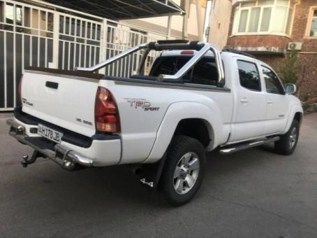 Toyota Tacoma TRD SPORT