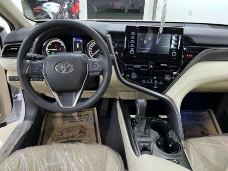 Toyota Camry Hybrid gle 2022