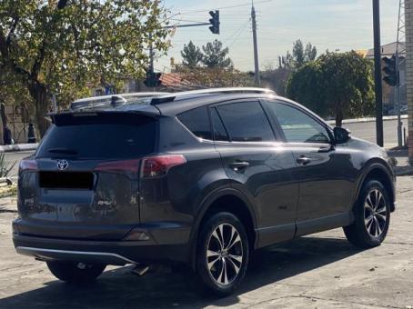 Продаётсяa: Toyota RAV4