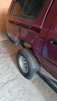 Toyota Hilux sotiladi!   8000 y.e    1997 - yil