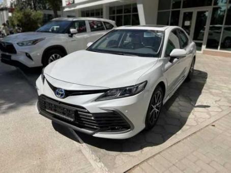 Toyota CAMRY, Модел-2023 г. Белый жемчук, авто в наличии, торг есть