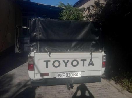 Продается Toyota Hilux пикап