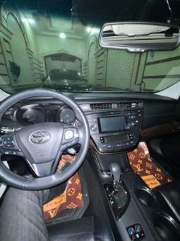 Toyota Avalon Limited 3,5л  2015