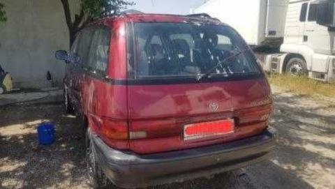 Своя Toyota Previa в хорошие руки