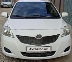 Toyota Yaris 2012 сотилади