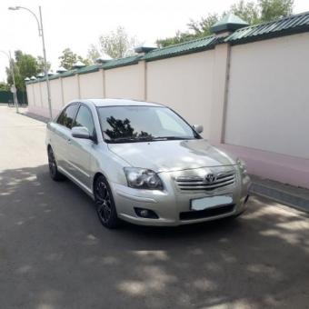 Продам Toyota Avensis.