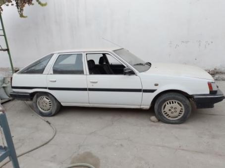 Toyota carina 2.  1988