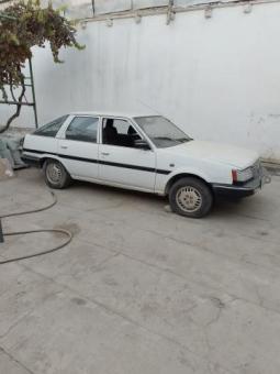 Toyota carina 2.  1988