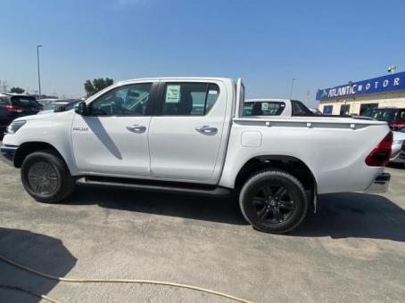 Toyota Hilux 2022  год Пикап