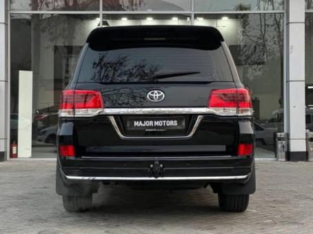 Toyota Land Cruiser 200