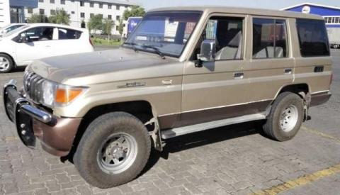 Продам Toyota land cruiser 70 1992